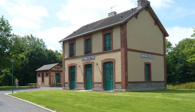 Charming renovated house by the Greenway in Normandy, pets allowed, parking