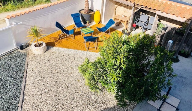 Charming vacation home / sleeps 8 / in the heart of a village