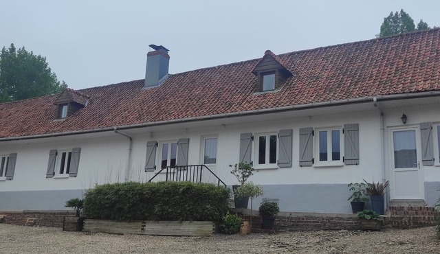Charming cottage with indoor pool, heated quietly near the sea