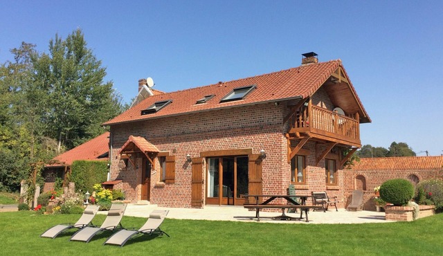 Charming listed gite "La Bergerie "* for vacations between sea and countryside.