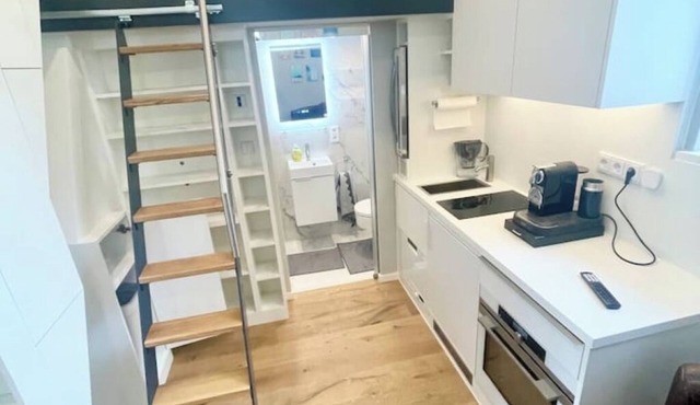 Charming, fully equipped micro apartment in the heart of the Au - perfect location!