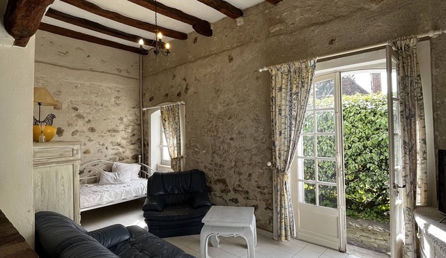 CHARMING GITE 5/6 persons with garden near Paris