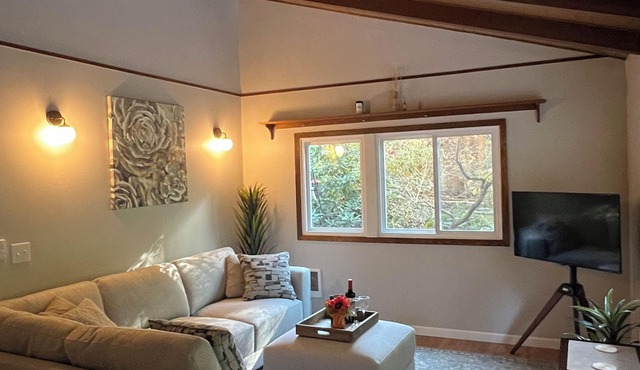 Charming Geneva Bungalow