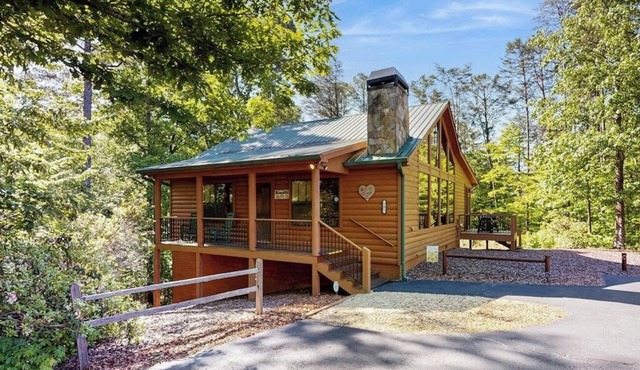Charming Getaway with Private Hot Tub, Sauna, & Pretty Mountain Views