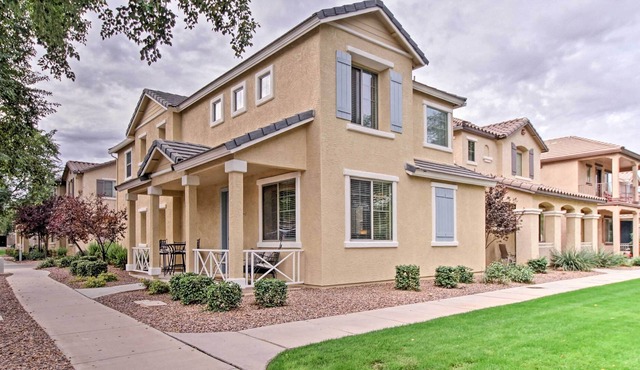 Charming Gilbert House w/Porch & Resort Amenities!