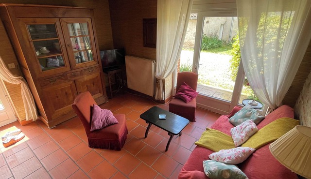 Charming Gite with Swimming Pool South West 3 Bedrooms