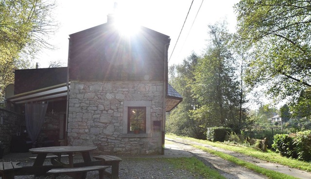 Charming gite in Les Avins situated by a stream