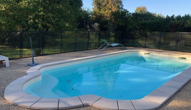 Charming Gîte with Pool in Serene Sarthoise Countryside