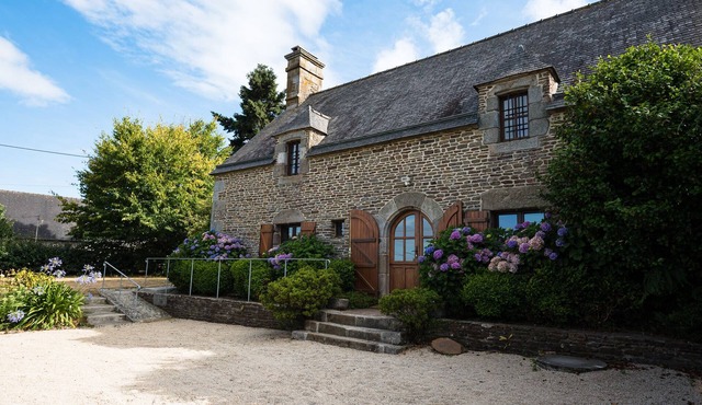 Charming gîte with Spa, on the bay of Mont Saint Michel
