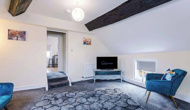 Charming Grade II Listed Apartment | Sleeps 4