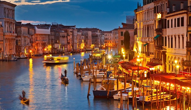 Charming Ground-Floor Apartment Near Basilica della Salute & Zattere Waterfront