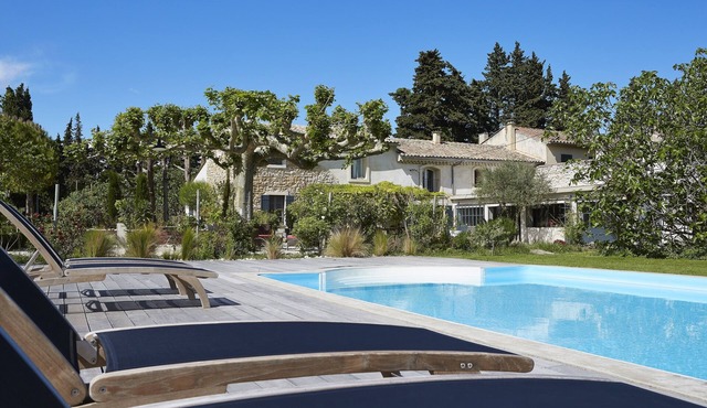 Charming guest house in the countryside with large garden and large swimming pool
