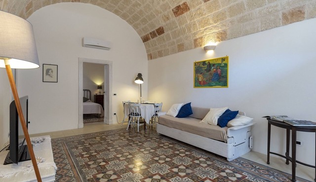 Charming Historic Apartment in Puglia near the Sea