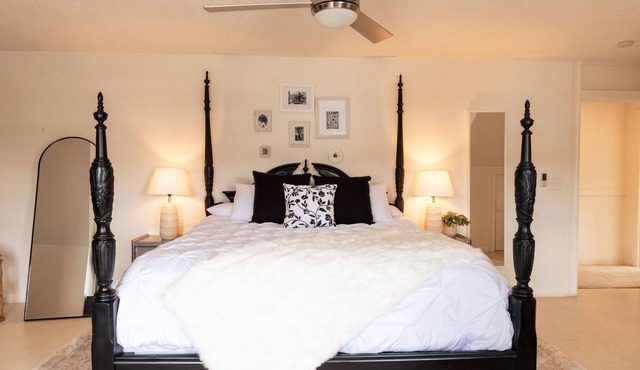 Charming Historic Lighthouse, A Magical Oasis With Great Sunsets
