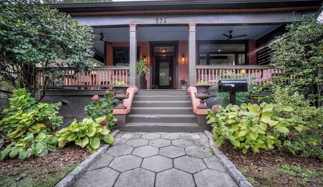 Charming Historic One-Bedroom in Atlanta's Inman Park-Perfect for Professionals
