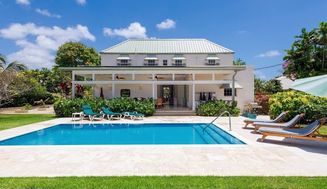 Charming Historical Villa with Private Pool, Close to Beach - Rosedale