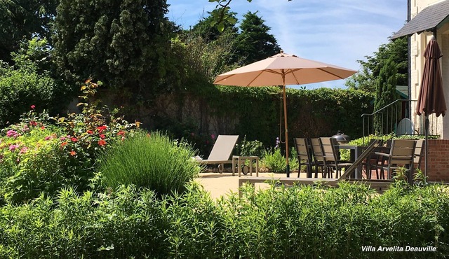 Charming house near the beach, large garden, ideal for families