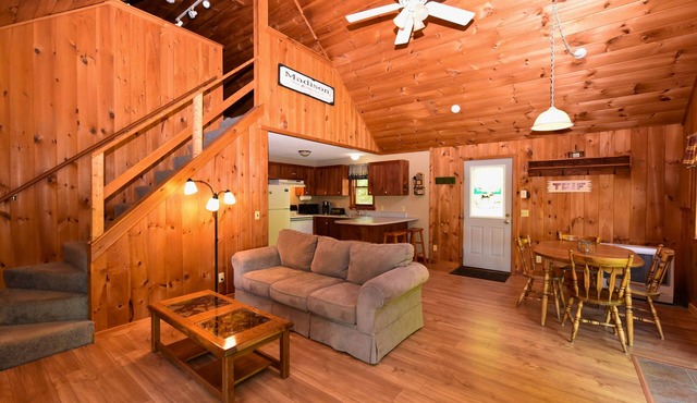 Charming Home, Close to Sandy Beach w/2 Kayaks