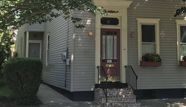 Charming home in beautiful Historic Bethlehem near all attractions.