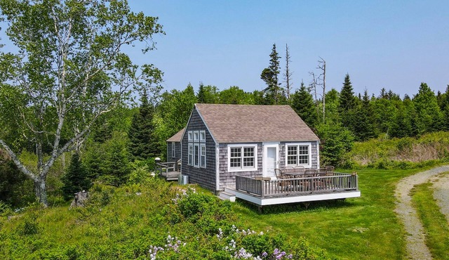 Charming Honeymoon Cottage on 18-acre Wooster Farm owned by Frank Benson