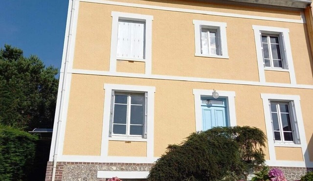Charming house near the beach