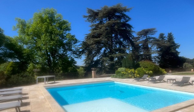 Charming house in 8ha park in absolute calm - Heated pool- 10mn Aix