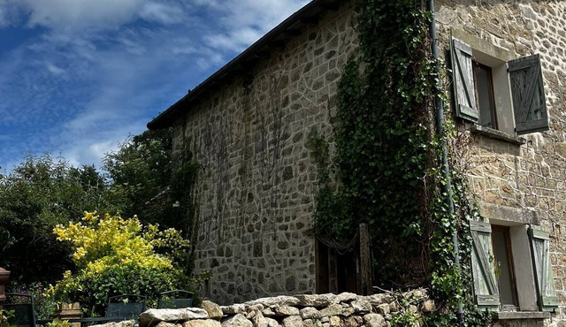 Charming house in a peaceful setting very close to Lac de Vassivière