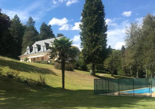Charming house, pool and Pyrenees view