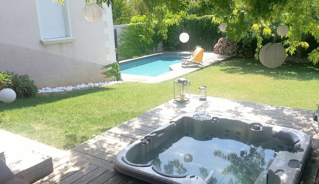 Charming house with pool and spa