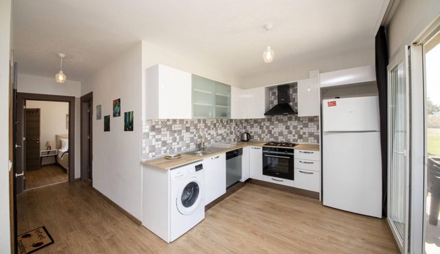 Charming House With Shared Pool in Milas