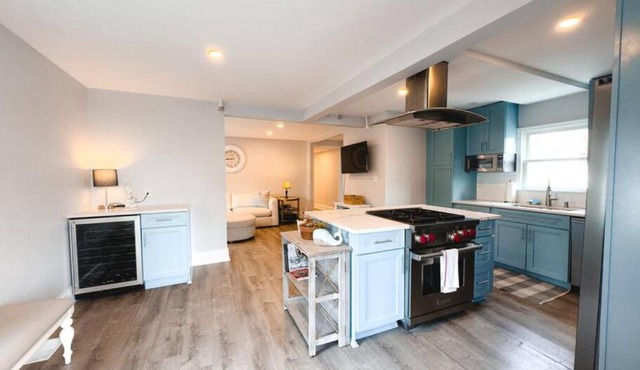 Charming Hyannis 3 Bed 2 Bath