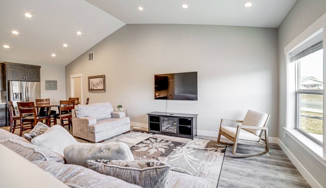Charming Idaho Falls Home - 5 Mi to Downtown!