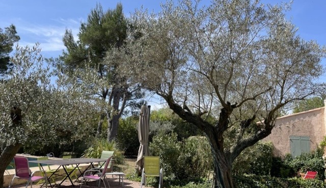 Charming independent Villa with pool, 15mn from downtown Aix en Provence