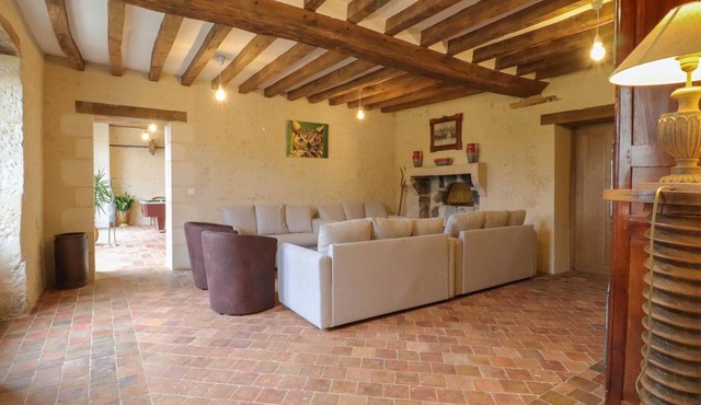 Charming Independent House with Garden in Corbon