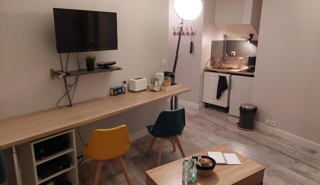 Charming LE COCOONING studio in a quiet location in the shadow of the cathedral