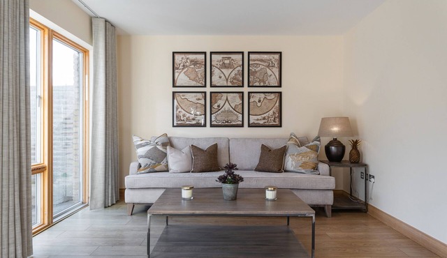 Charming Leopardstown Townhouse