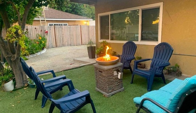 Charming Long Beach Home Near LAX, Beaches