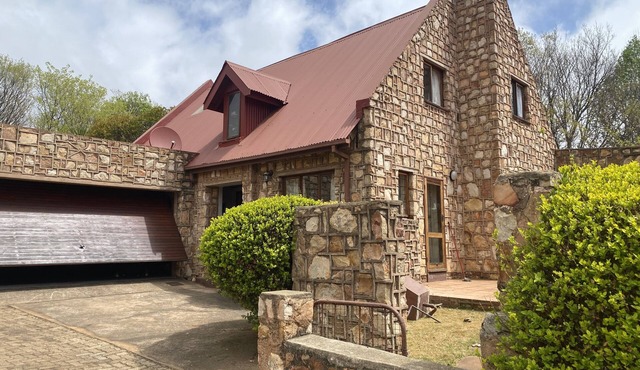 Charming, Luxurious Critchley Stone Villa, Dullstroom. Oozing old world charm.