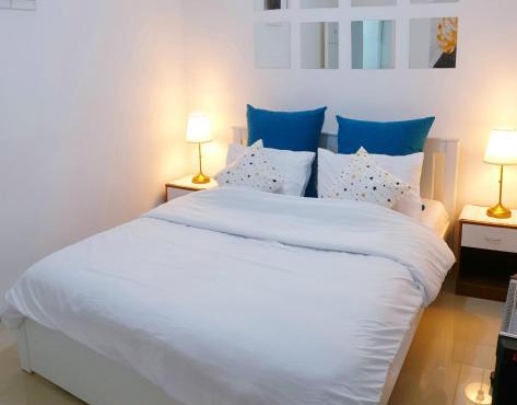 Charming Luxury Room 10 Min from the Old City