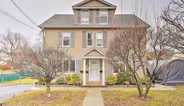 Charming Mamaroneck Home ~ 22 Mi to Manhattan