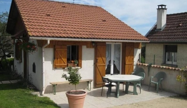 Charming Meuse Cottage: Comfort, Nature, and Ideal Location