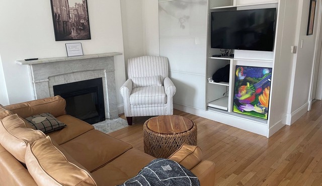 Charming & Modern 2-Bedroom Brownstone with Private Deck