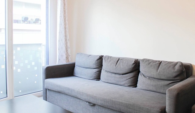 Charming modern 2-room apartment near Paris