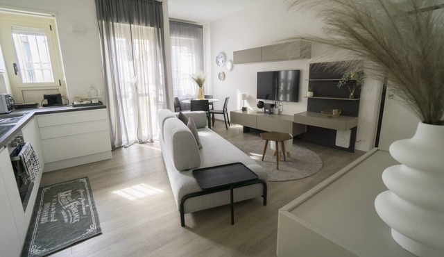 Charming & Modern 3br apt in the Heart of Asti