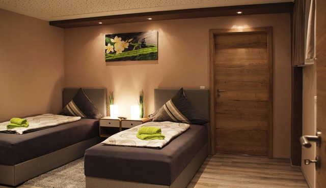 Charming, modern basement apartment(30sqm)