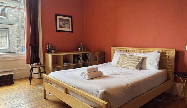 Charming Morningside Flat in Edinburgh