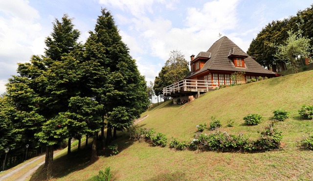 Charming Mountain Chalet