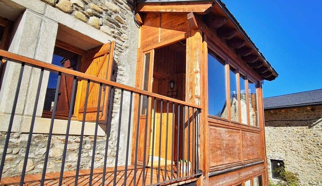 Charming mountain and river duplex, ideal for families