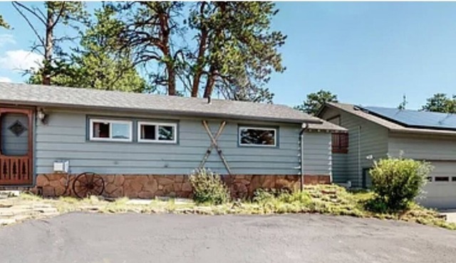 Charming Mountain Cottage - Near RMNP - 30 Day Minimum Rental