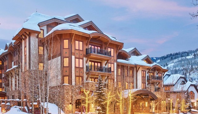 Charming Mountain Suite Steps to Downtown Vail & Amenities - Pool, Spa, Dining